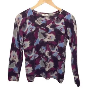 NEIMAN‎ MARCUS CASHMERE VNECK SWEATER Watercolor Purple SIZE MEDIUM Fits like an thumbnail 1