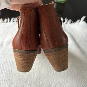 Frye  Tan Leather Ankle Boots thumbnail 3
