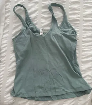 Lululemon Tank thumbnail 2