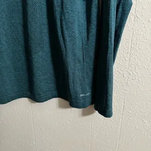 Nike Dri-Fit Long-sleeve Shirt thumbnail 2