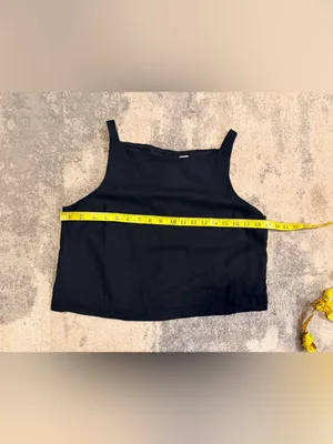 Gap Classic Black Cropped Tank Top - Women thumbnail 4