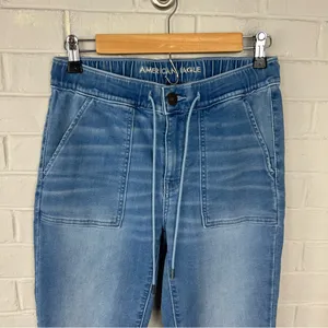 American Eagle Soft Knit Denim Jogger Jeans Size 4 thumbnail 5