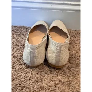 Time and Tru Women's Size 7 Ivory Knit Memory Foam Ballet Flats thumbnail 3
