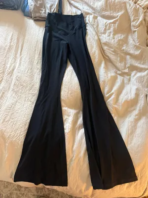 Aerie OFFLINE by Flare Crossover Leggings thumbnail 1