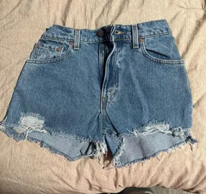 Levi's Buckskin babes vintage shorts thumbnail 1
