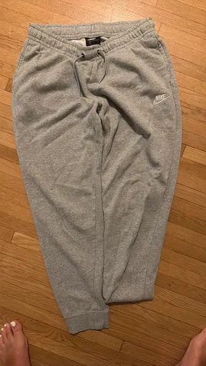 Women’s medium Nike joggers thumbnail 1