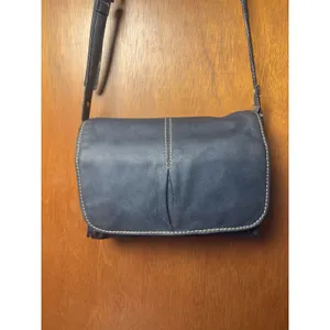 Coldwater Creek Dusty Blue Leather Flap Crossbody Bag Soft Pebbled Adjustable Strap thumbnail 4