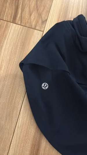 Lululemon Shorts thumbnail 2