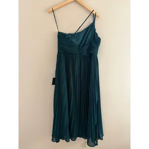 Lulus Wondrous Muse Emerald Pleated One-Shoulder Midi Dress Size XL NWT Wedding thumbnail 4