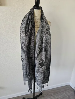 Vintage Intricate Paisley Pashmina Shawl – Metallic Silver & Black Large Wrap​ thumbnail 2