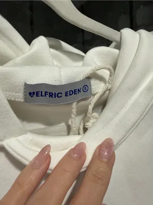 Aelfric Eden White Hoodie with Light and Dark Pink Star Flock Logo - Small (NWT thumbnail 2
