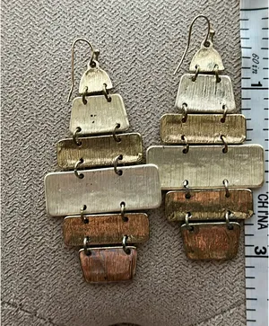 Fashion gold earrings thumbnail 3