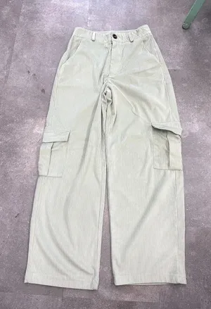 SheIn Women’s sz small corduroy style bottoms thumbnail 1