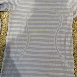 Light purple Lululemon long sleeve thumbnail 2