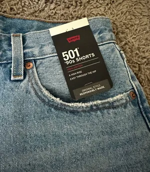 Levi's 501 Shorts thumbnail 3