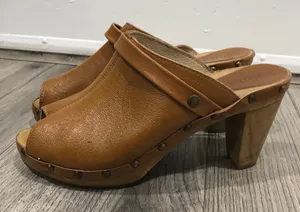 Sanita Leather Studded Wooden Heel Peep Open Toe Brown Heeled Clog Mules 39/8.5 thumbnail 1
