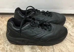 Brooks Addiction Walker Shoes size 8.5 D thumbnail 1