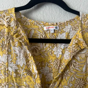 Sundry Anthropologie Floral 3/4 Sleeve Midi Dress Yellow Size 2 thumbnail 3