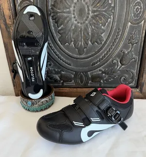 New Peloton Cycling Shoes (cleats included) Size 40 Men's 7 Women's 9 Black Red thumbnail 1