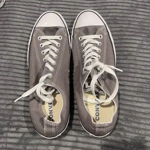 EUC Size 9 Mens Woman Size 11- Converse Chuck Taylor All Star High Line OX Gray thumbnail 2