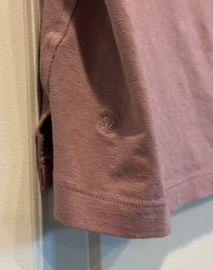 Lululemon Tee thumbnail 5