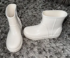 UGG Drizlita Rain Boots Women 5 White Waterproof Rubber Ankle Sheepskin Insole‎ thumbnail 1