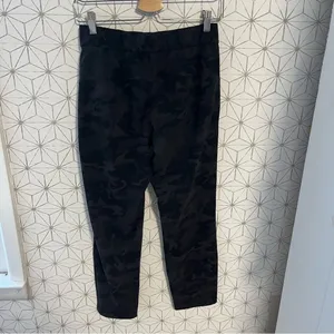 Lululemon On the Fly 7/8 Pant Black Camo thumbnail 6