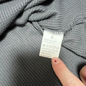 Women's Black V-Neck Long Sleeve Thermal Top thumbnail 4