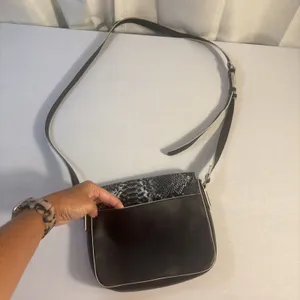 Vera‎ Bradley Twice As Nice Crossbody Bag Black Python Flap Faux Leather Purse thumbnail 7