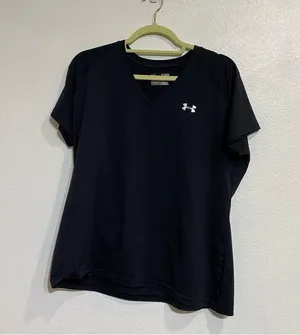Under Armour Black Tech V-Neck Short Sleeve T-Shirt Sz XL thumbnail 2