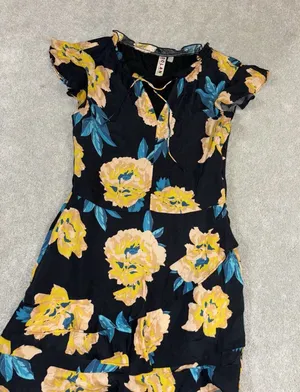 dolan silk dress medium floral knee length flutter sleeve‎ Lined Ruffle Detail thumbnail 1