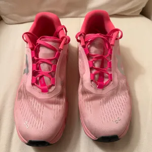 Pink On Cloudmonster thumbnail 2