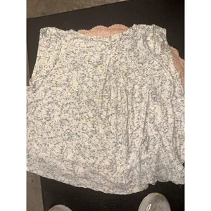 Free people top thumbnail 3