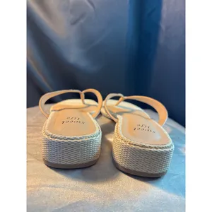 Sweet Life Helen Tan Woven Raffia Block Heel Thong Sandals Square Toe 7.5M thumbnail 2
