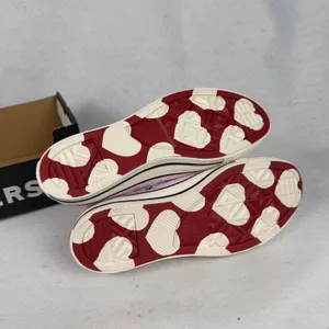 Converse Chuck Taylor All Star Womens 8.5 UK 6.5 Valentine Heart Charm‎ Pink thumbnail 8