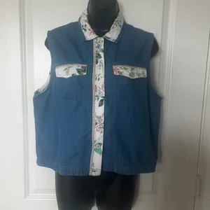 Women's Vintage Koret City Blues‎ Denim Vest Floral Cottagecore Medium thumbnail 2