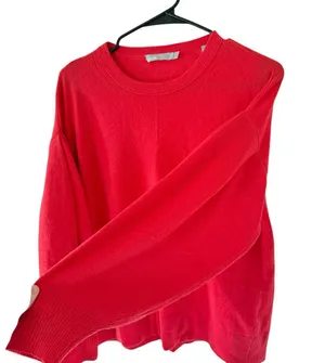 Vince Pleated Sleeve Cashmere Crew in Poppy thumbnail 5
