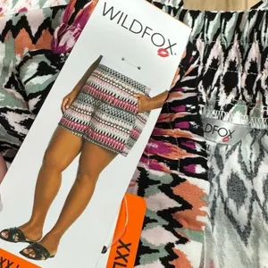 NEW Wildfox Lightweight Pull-On Shorts Aztec Print Women’s 2XL XXL thumbnail 3