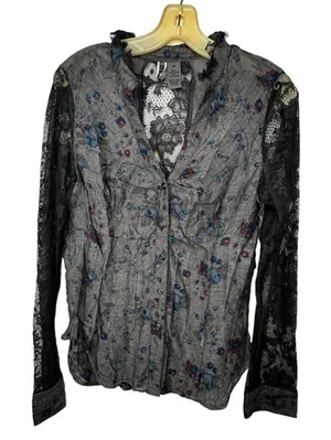 BKE‎ Top with Lace thumbnail 1