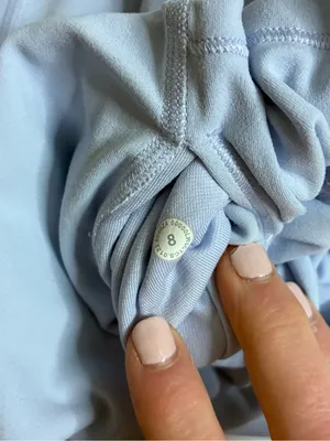 Lululemon no line align size 8 has bleach stain thumbnail 2