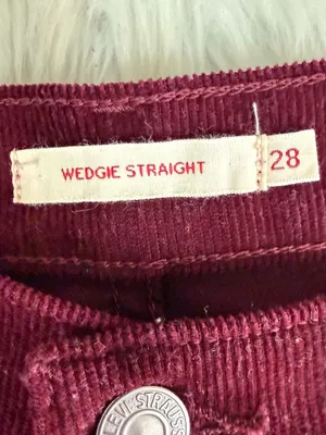 Levi’s Wedgie Straight Corduroy Pants Size 28 Burgundy High Rise thumbnail 6