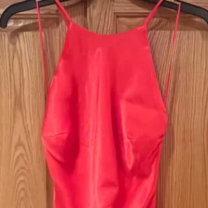 Bardot Mila High Jewel Neck Cowl Back Satin Slip Dress in Fire Red Size‎ 2 thumbnail 10