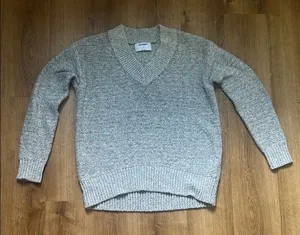 Old‎ Navy V-Neck Sweater thumbnail 1