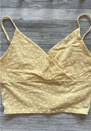 Hollister top thumbnail 1