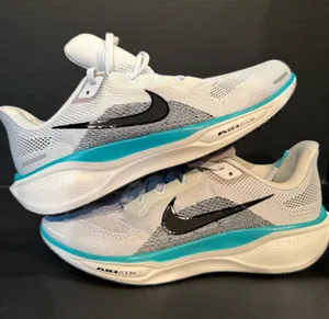Nike Women’s Air Zoom Pegasus Reactx size 8W thumbnail 1