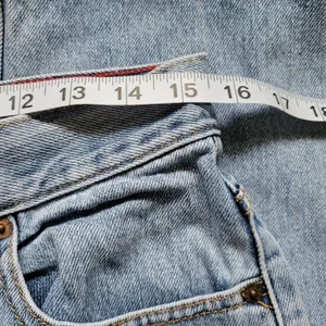Levis y2k 550 relaxed tapered leg jeans size 14 thumbnail 9