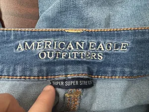 American Eagle Super Super Stretch Artist Crop Distressed Jeans Size 6 thumbnail 4