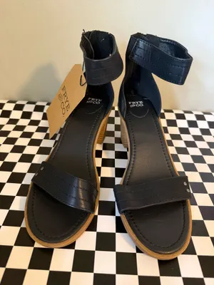 Frye and Co Heels thumbnail 2