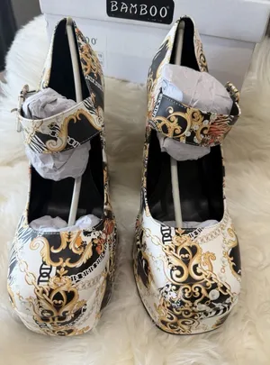 Bamboo Size 8‎ Tiger Baroque Print Platform Block Heel Mary Jane Women's Shoes thumbnail 1