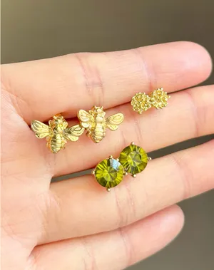 Boutique Stud earrings set of 3🐝💚 thumbnail 1